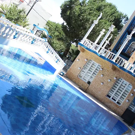 Shadow Hotel 3*