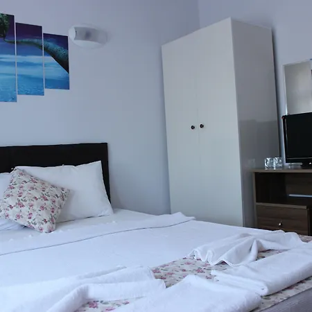 Shadow Hotel 3*
