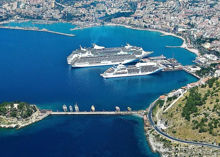 Shadow 3* Κουσάντασι